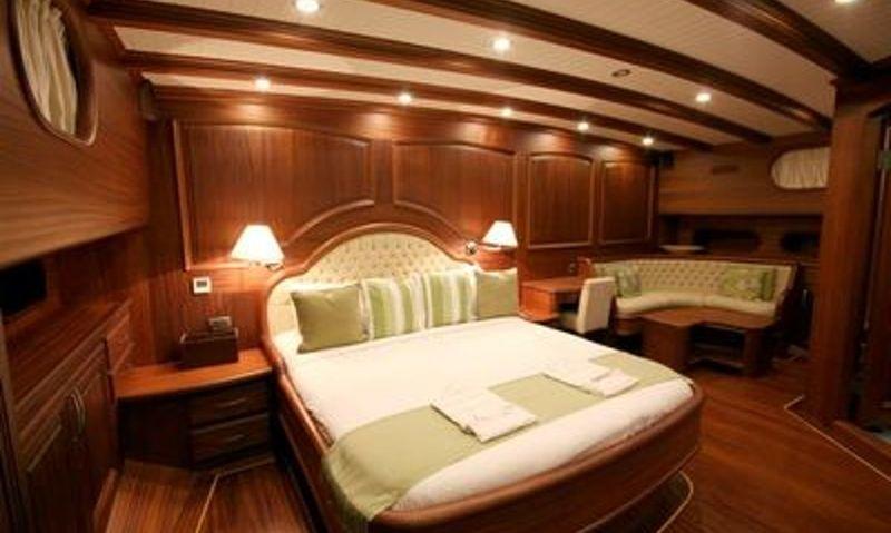 Lavish and intimate cabins