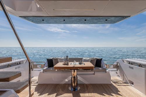 Spacious Flybridge